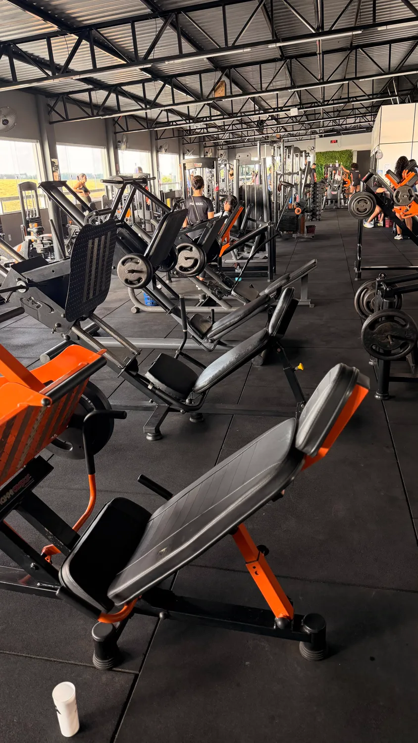 Ambiente da Academia Top Fitness